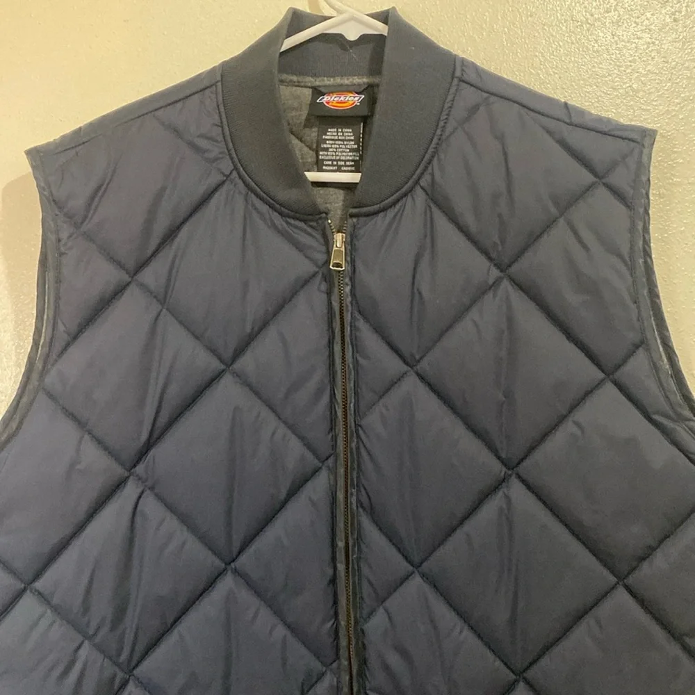 Dickies puffer vest - Picture 2 of 6